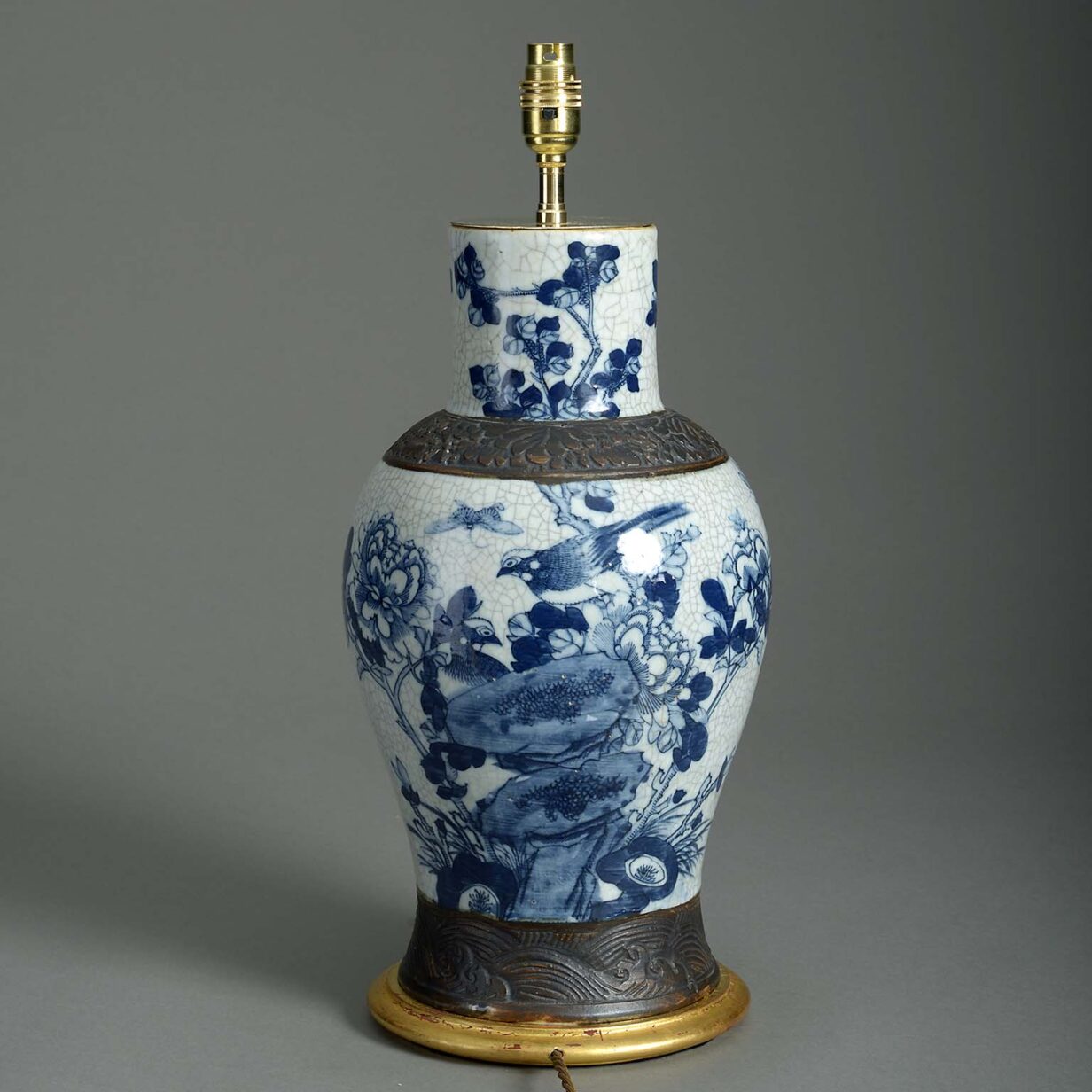 Blue and white crackleware lamp