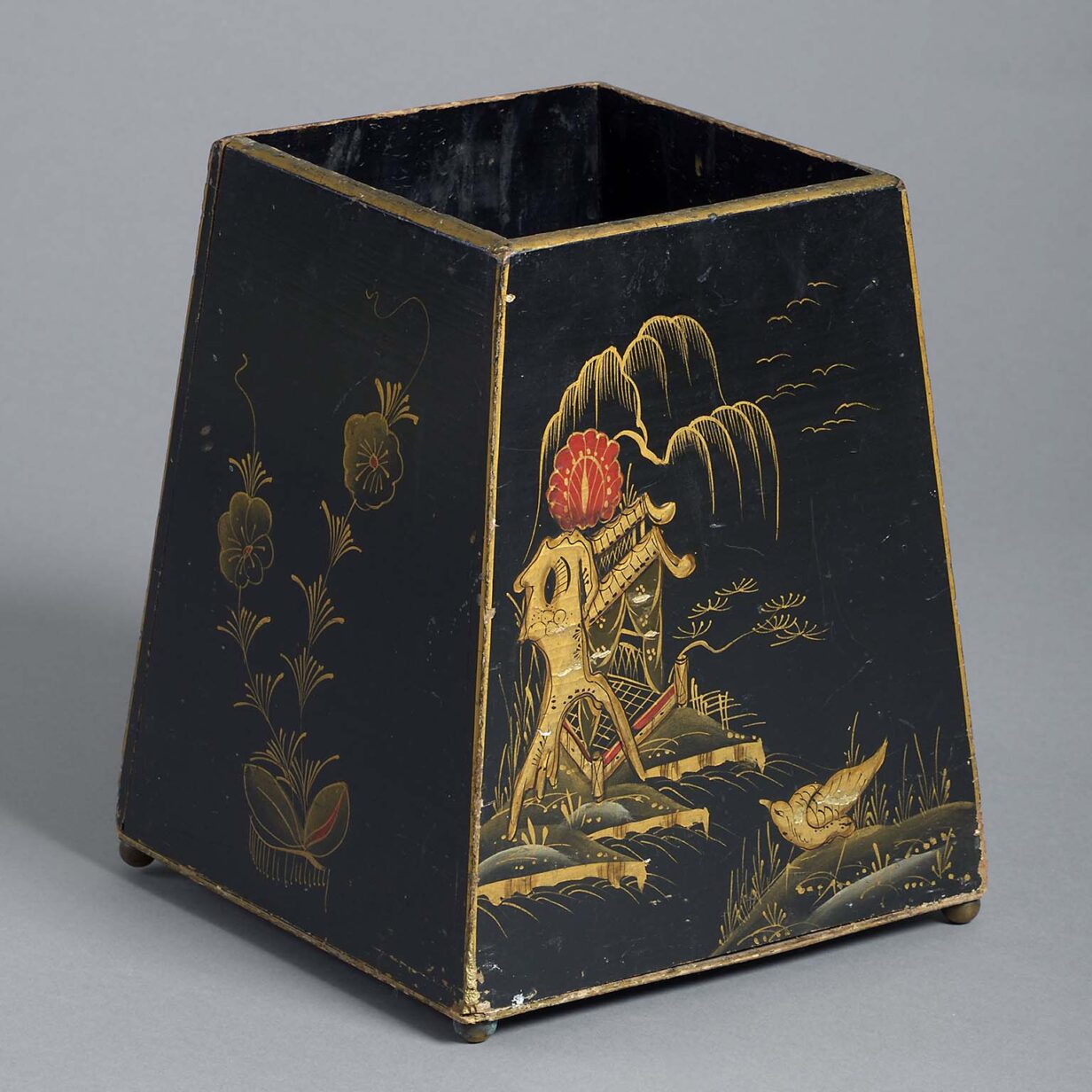 Chinoiserie waste paper basket