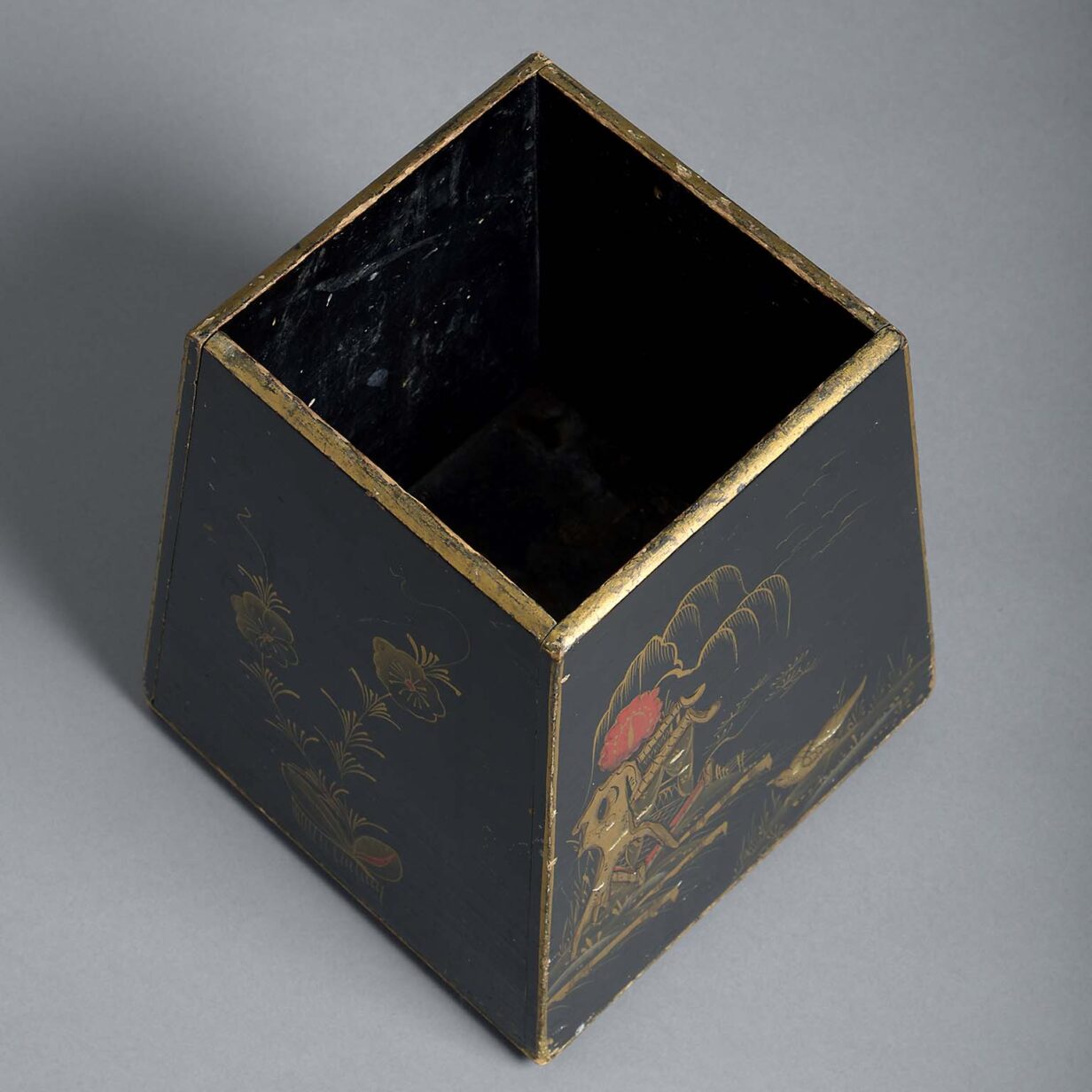 Early 20th century chinoiserie lacquer waste paper basket