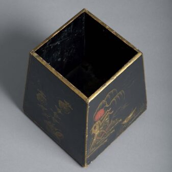 Early 20th century chinoiserie lacquer waste paper basket