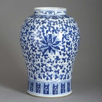 Blue and White Chinese Export Porcelain Vase