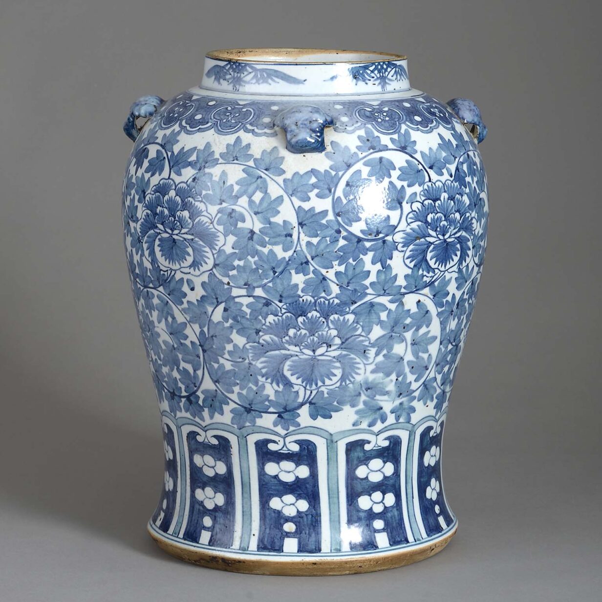 Chinese export blue and white vase