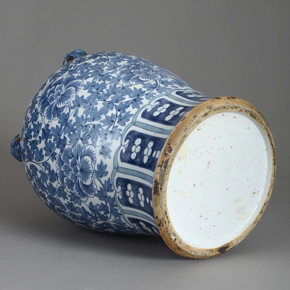19th century blue and white glazed chinese export porcelain vase