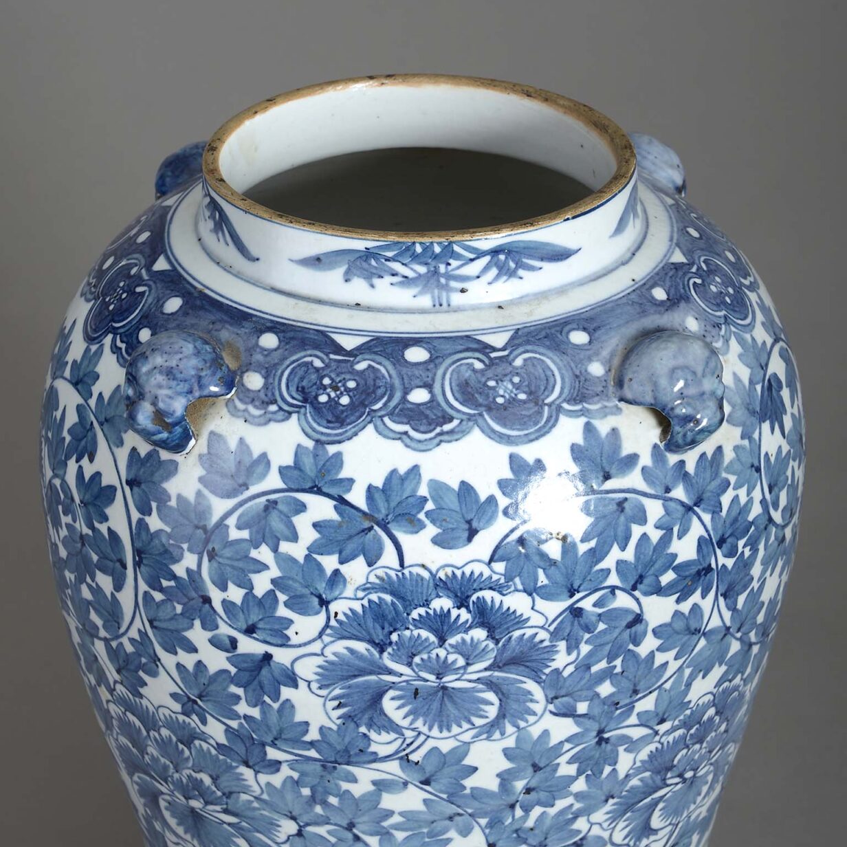 19th century blue and white glazed chinese export porcelain vase