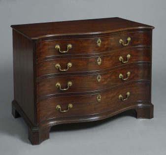 Chippendale Dressing Commode