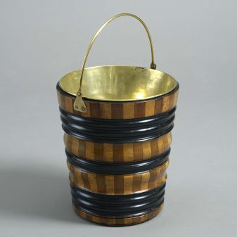 Dutch peat bucket