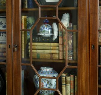 Late 18th century chippendale period mahogany bookcase