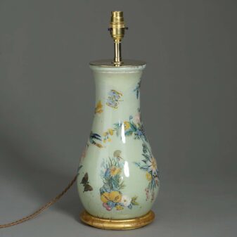 Decalcomania vase lamp