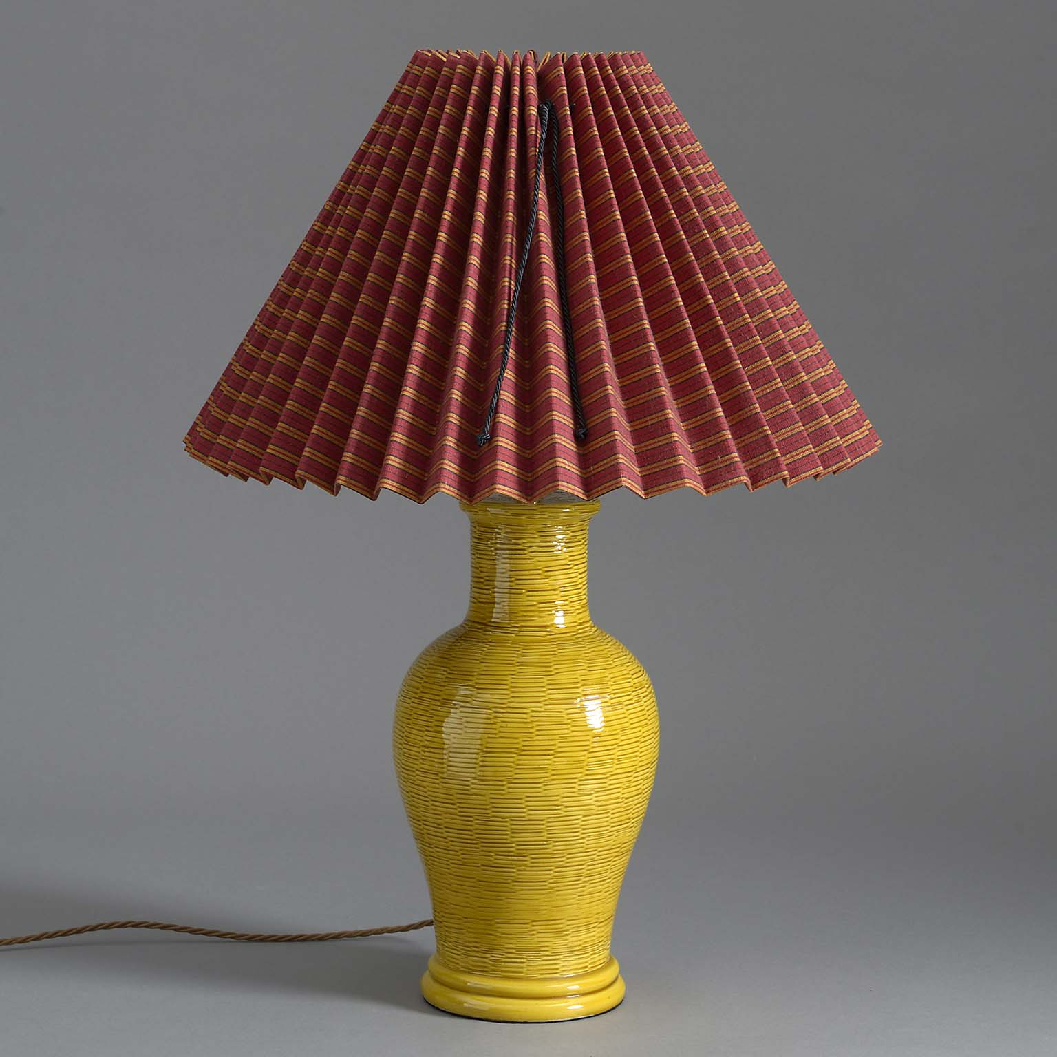 Mustard yellow vase lamp Mustard yellow vase lamp