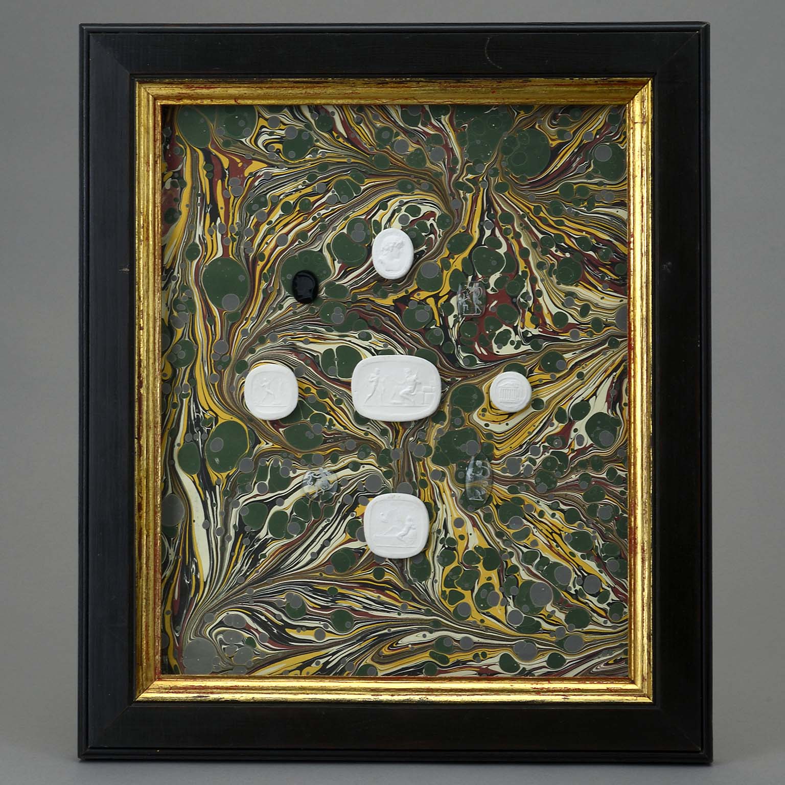 Pair of intaglio pictures Pair of intaglio pictures