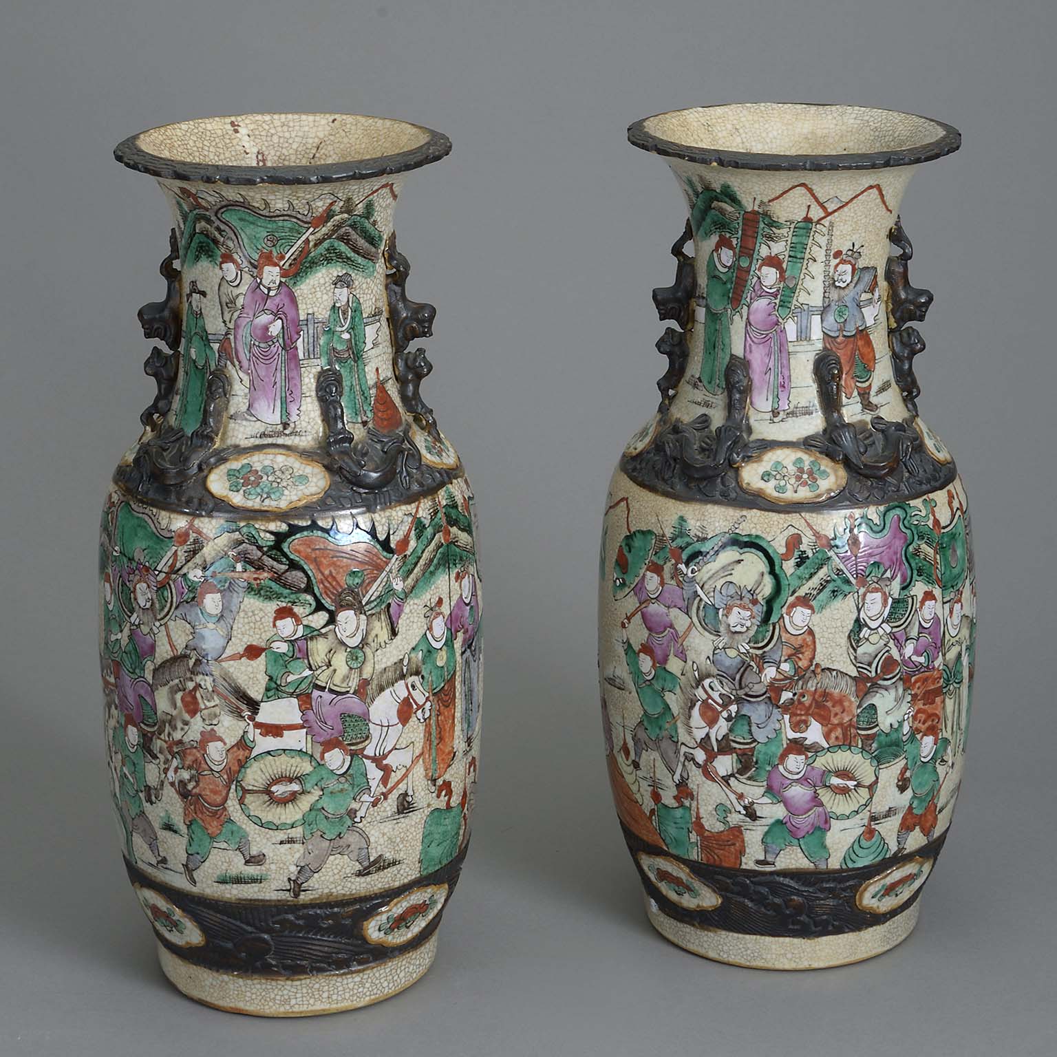 Pair of qing vases Pair of qing vases